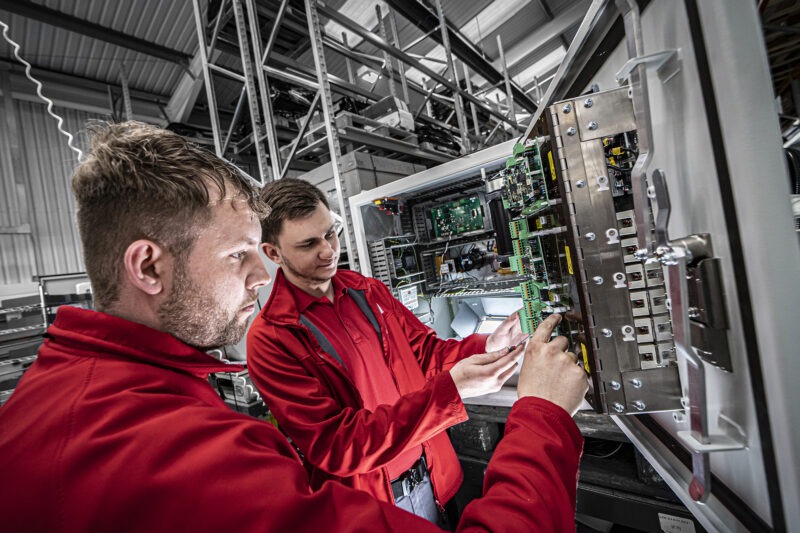 People photography - PP Control & Automation