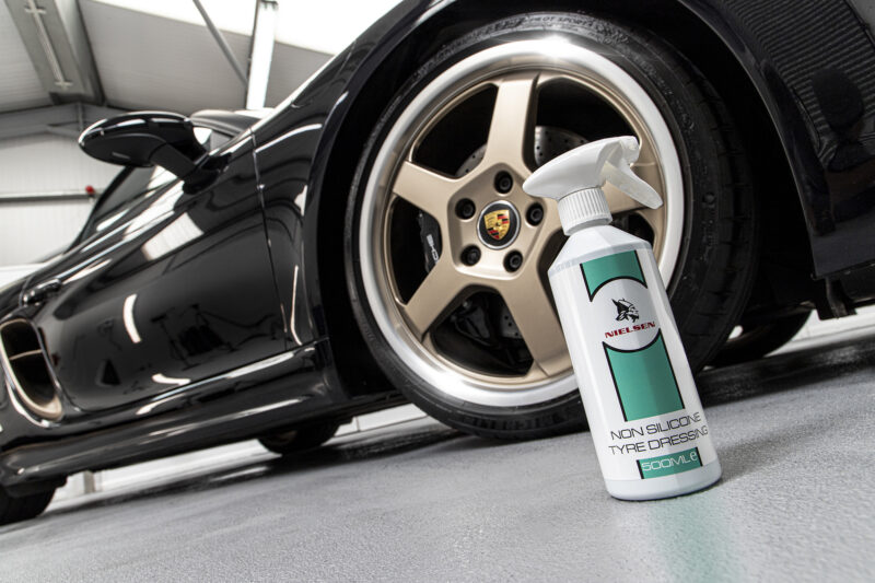 Nielsen Non-Silicone Tyre Dressing product photography