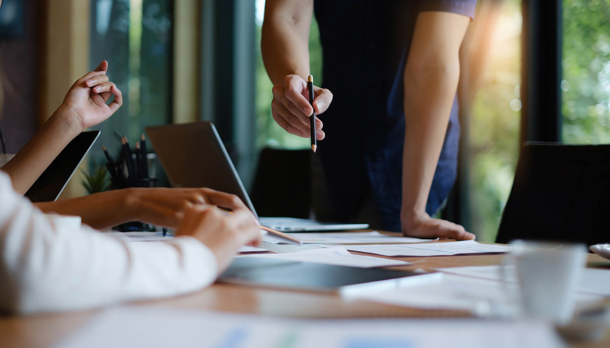 A copywriter’s guide to writing effective copy Being a copywriter in a marketing agency is a constant balance between creativity and constraint.